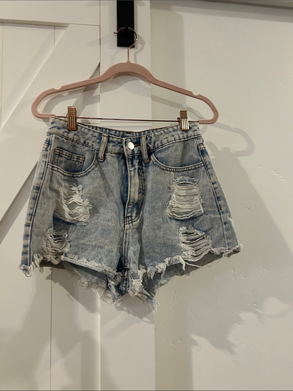 Frayed High-Rise Distressed Denim Shorts - Light Wash Blue